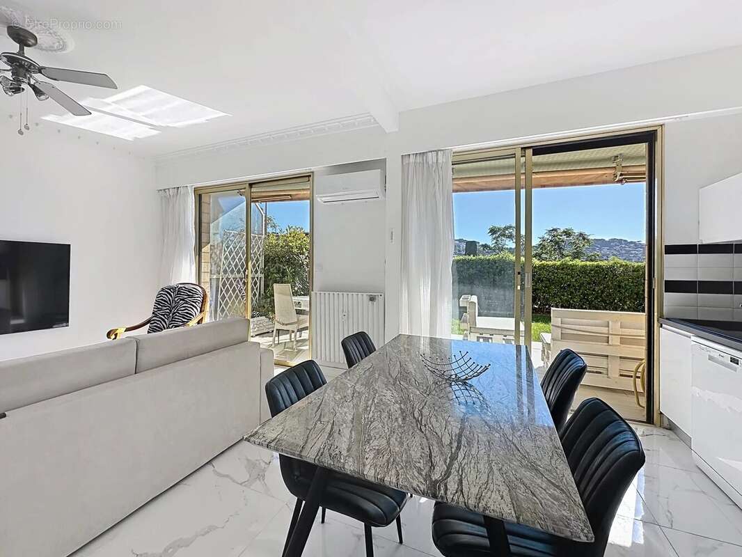 Appartement à LE CANNET