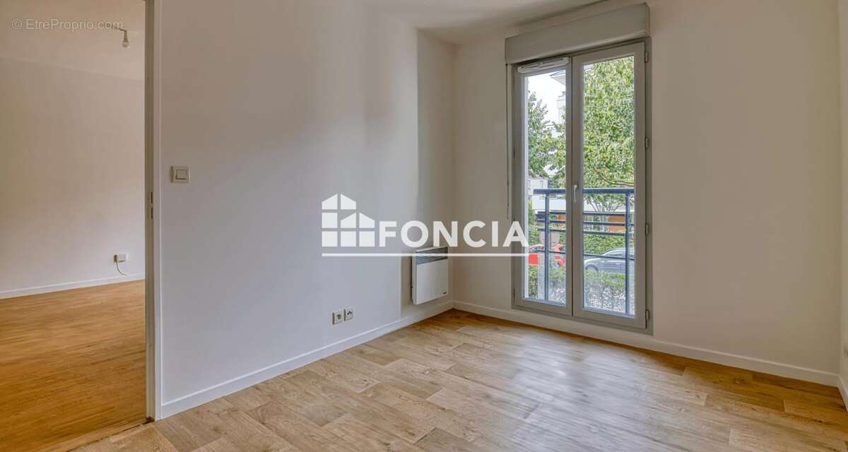 Idéal pour un 1er achat ou un investissement locatif ! Rue de la Senette à Carrières-sous-poissy (78) - Appartement T2 rénové 42 - photo 8