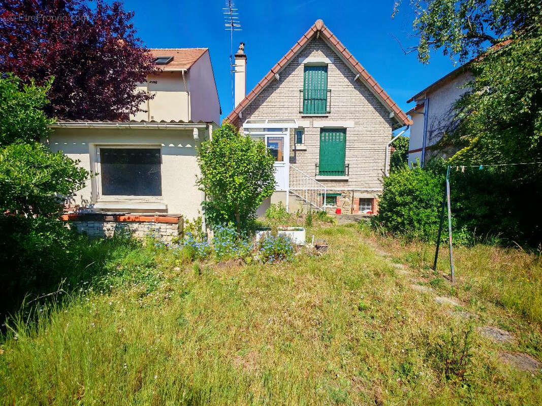 Maison à SARTROUVILLE