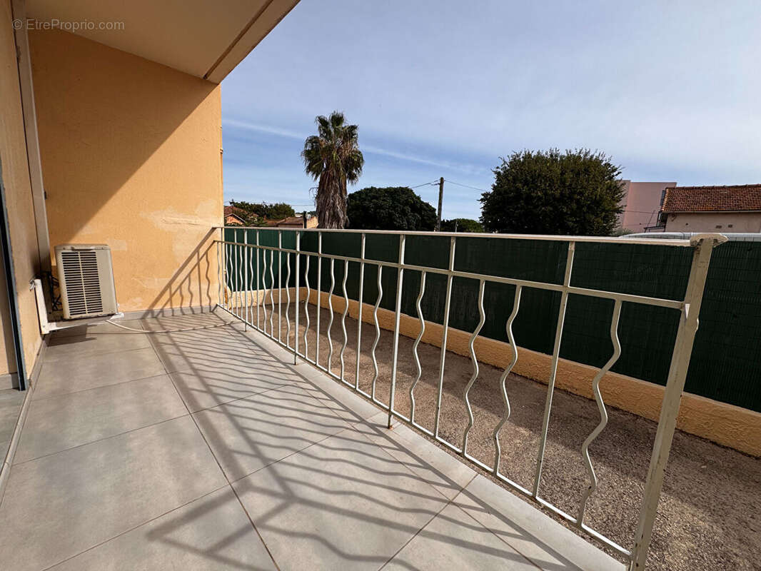 Appartement à SANARY-SUR-MER