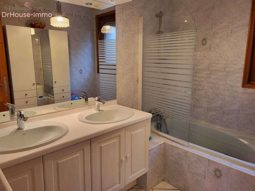 Appartement à ESPALY-SAINT-MARCEL