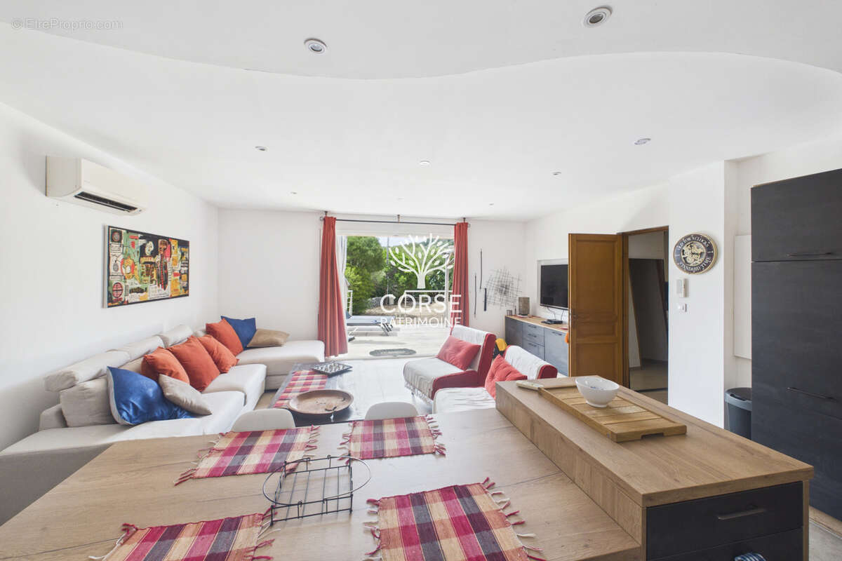 Maison avec appartement indépendant sur terrain piscinable et constructible - photo 28