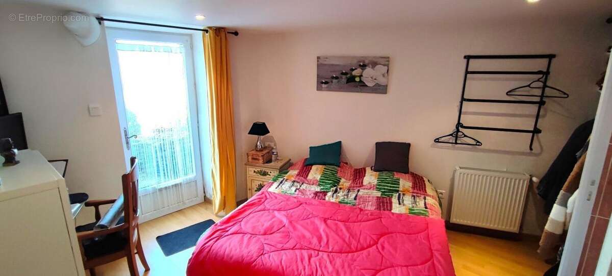 Maison à DECAZEVILLE