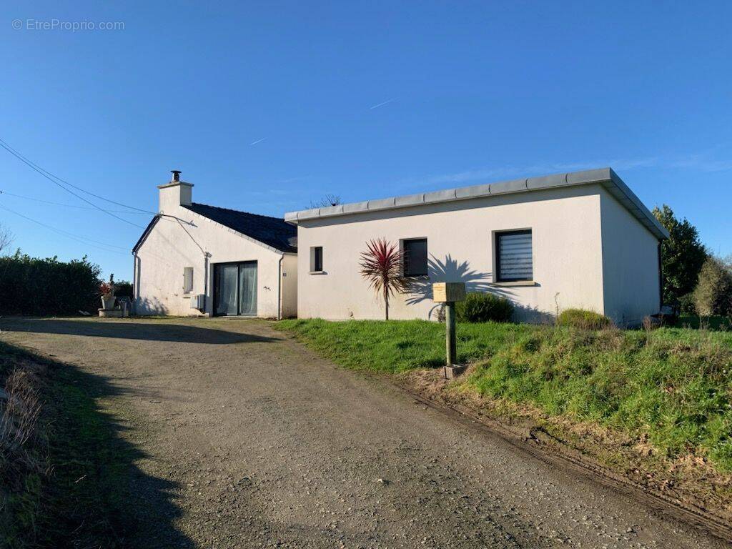 Maison à PLOUGONVEN