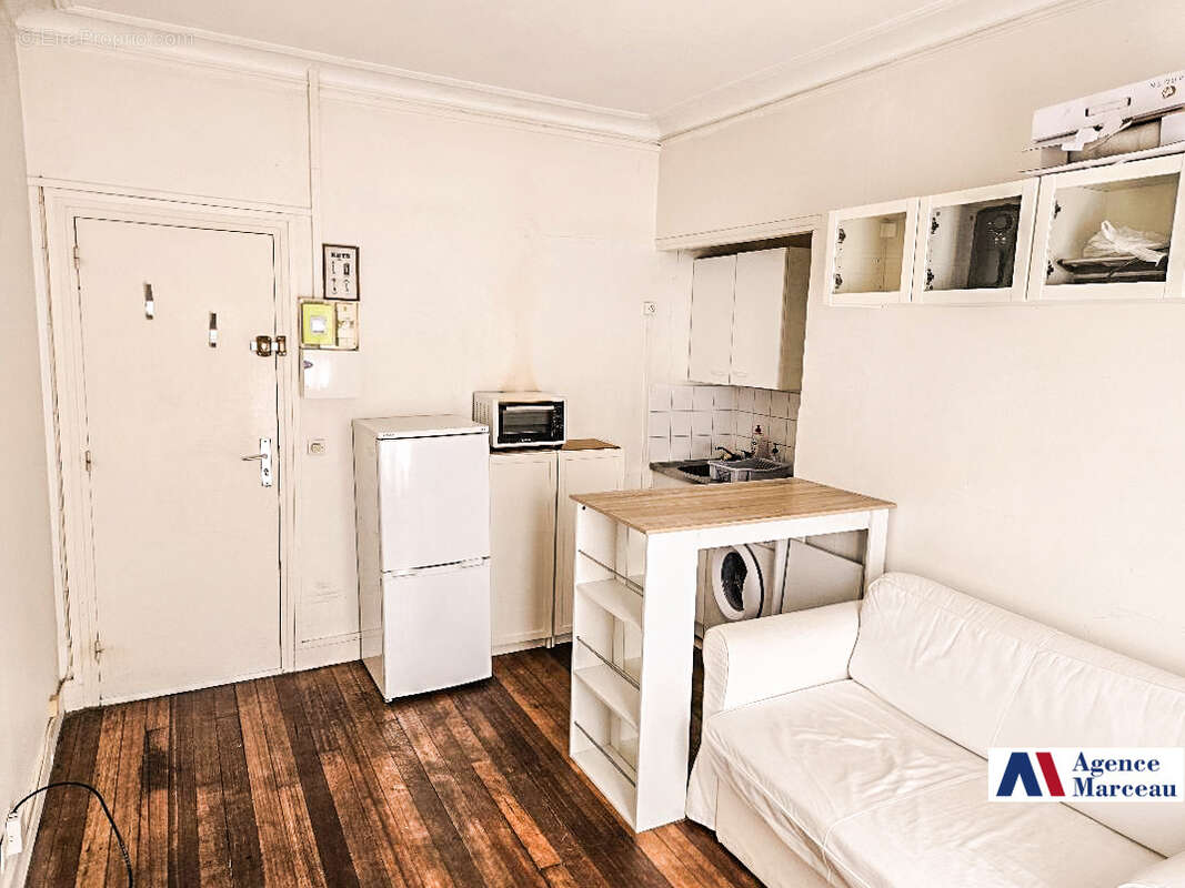 Appartement à COURBEVOIE