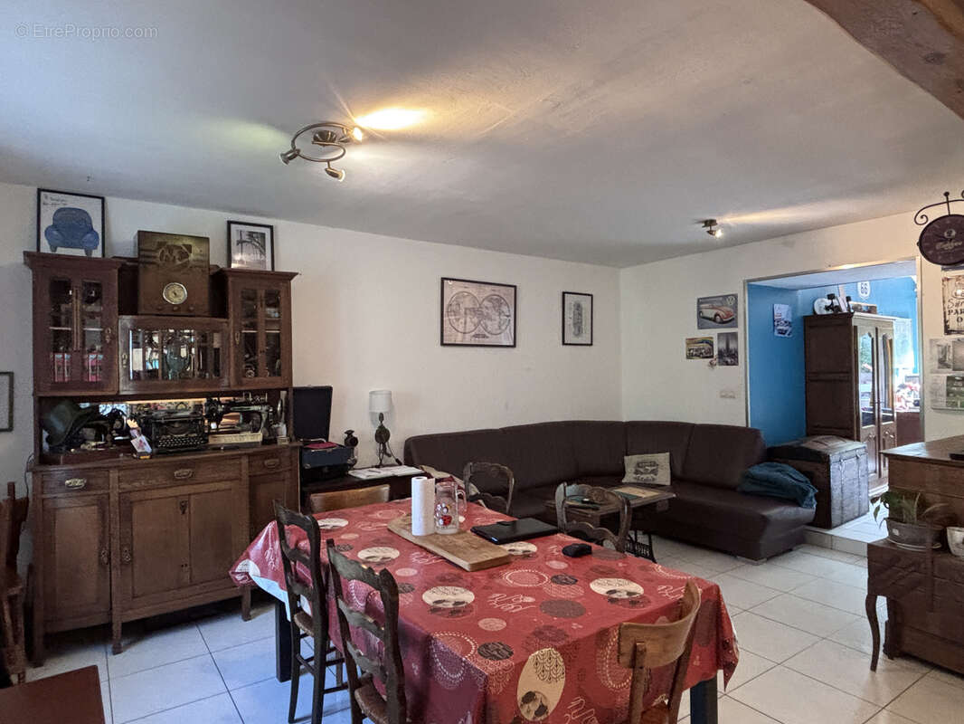 À vendre   Belle maison familiale avec grand terrain à Trun - photo 2