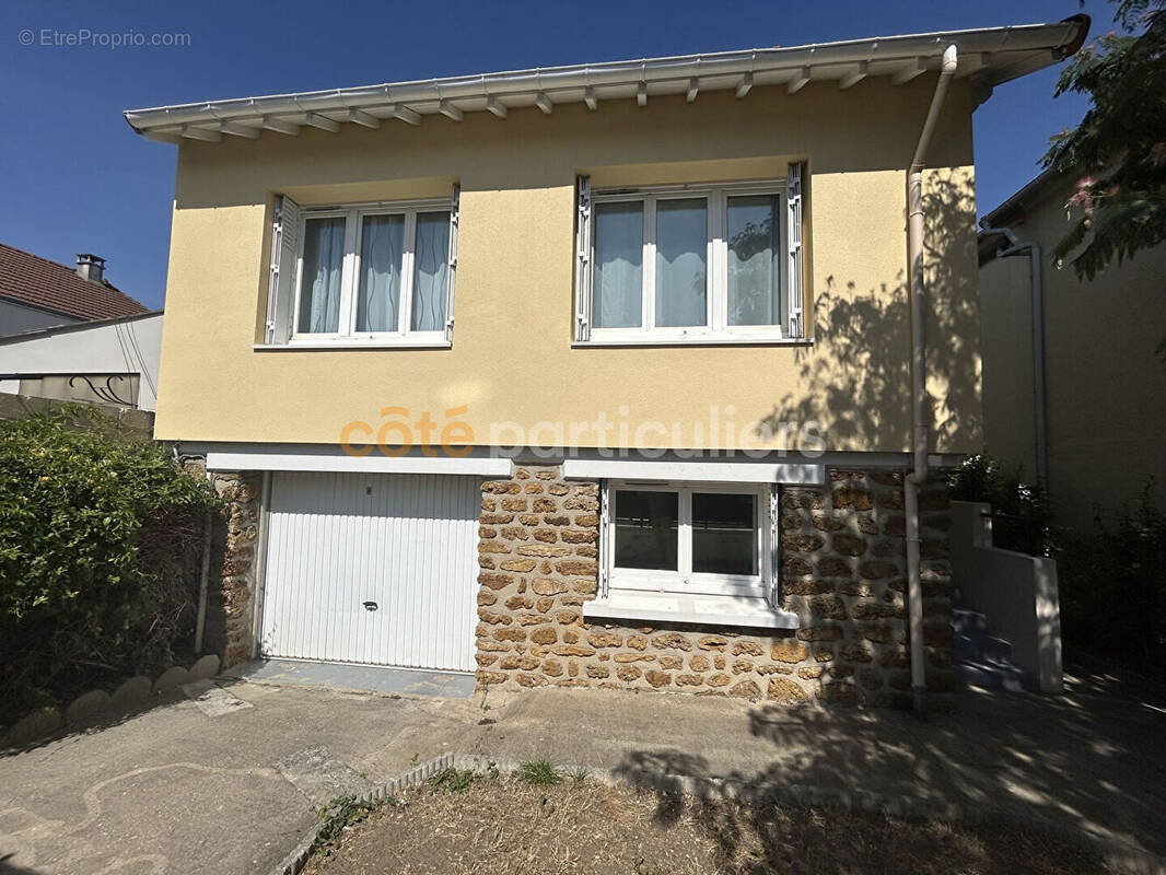 Maison à VILLENEUVE-LE-ROI