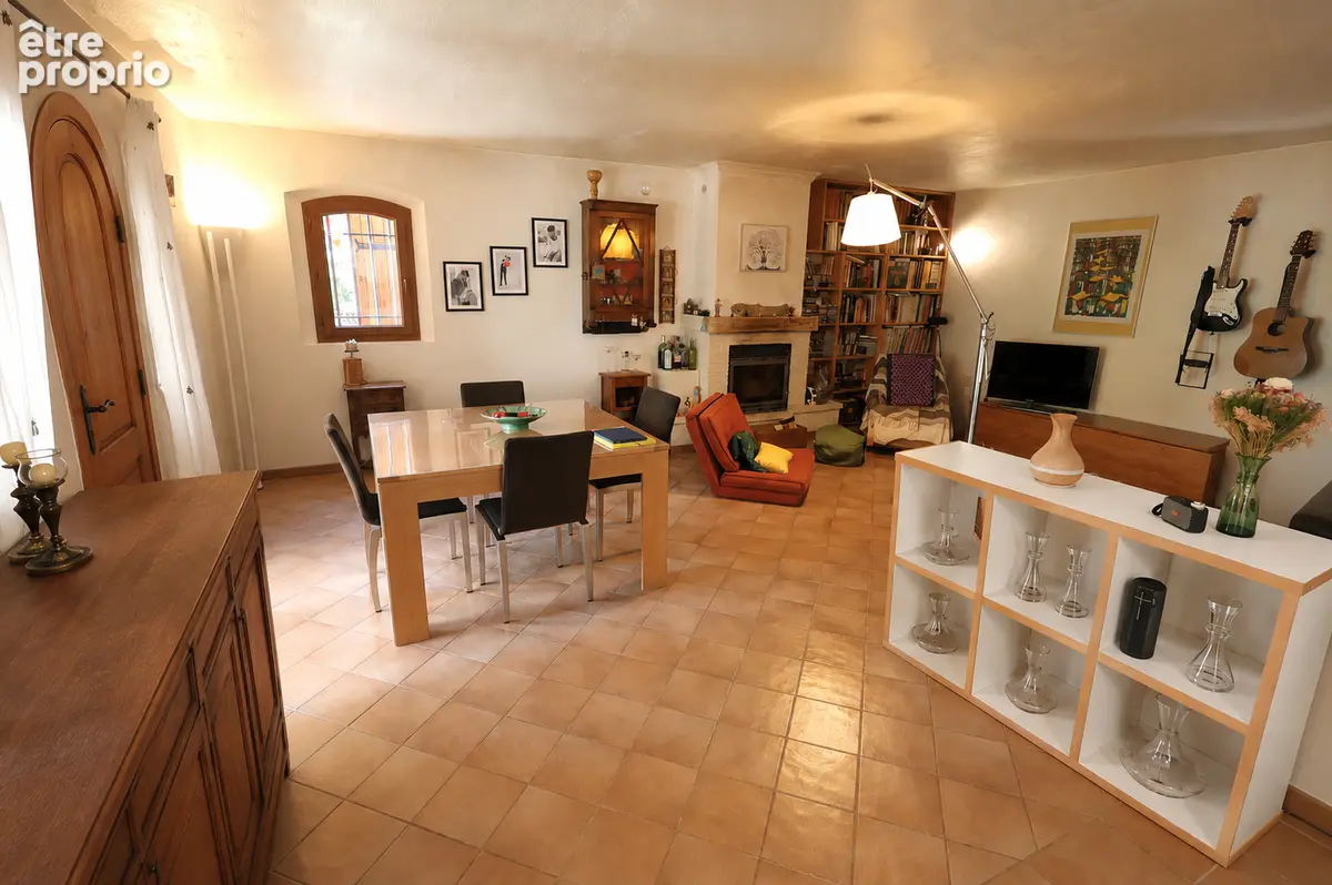 Maison 135 m² avec 2 mazets en pierre et bassin aperçu mer - photo 15