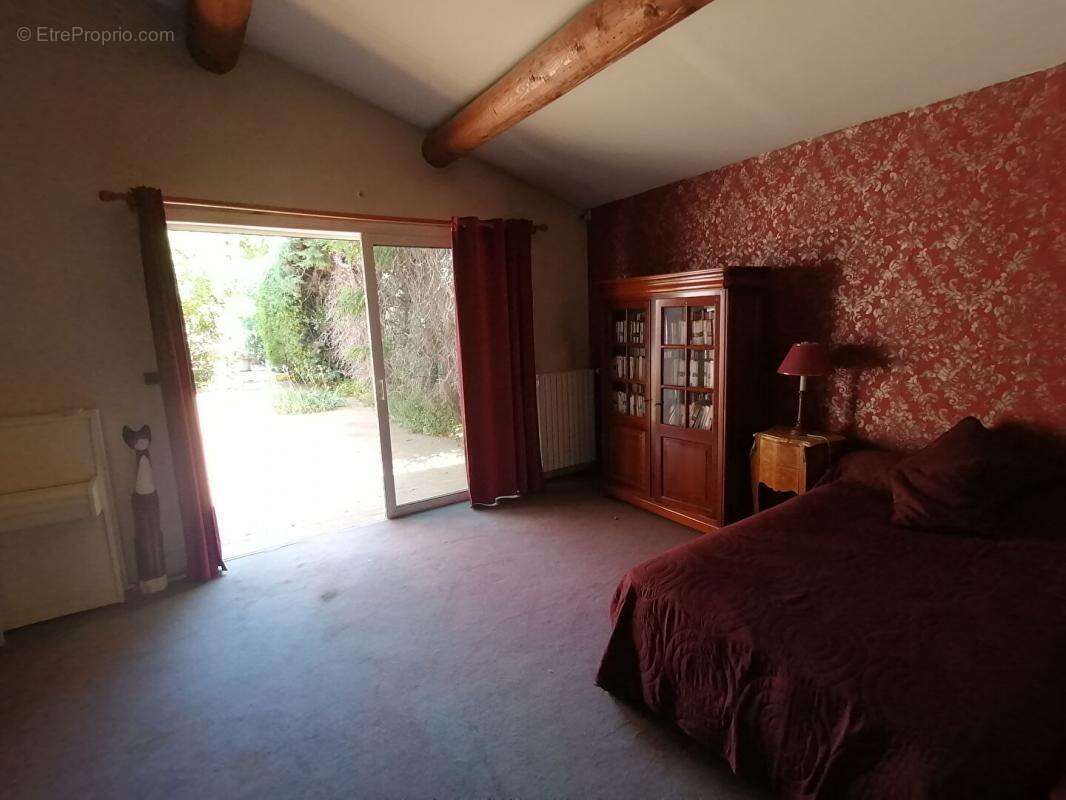 Maison à SAINT-CYR-SUR-MER