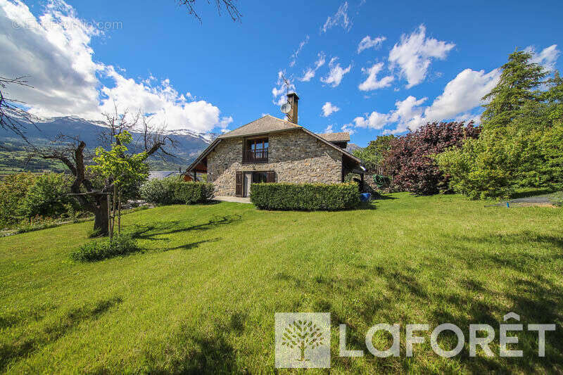 Maison à EMBRUN