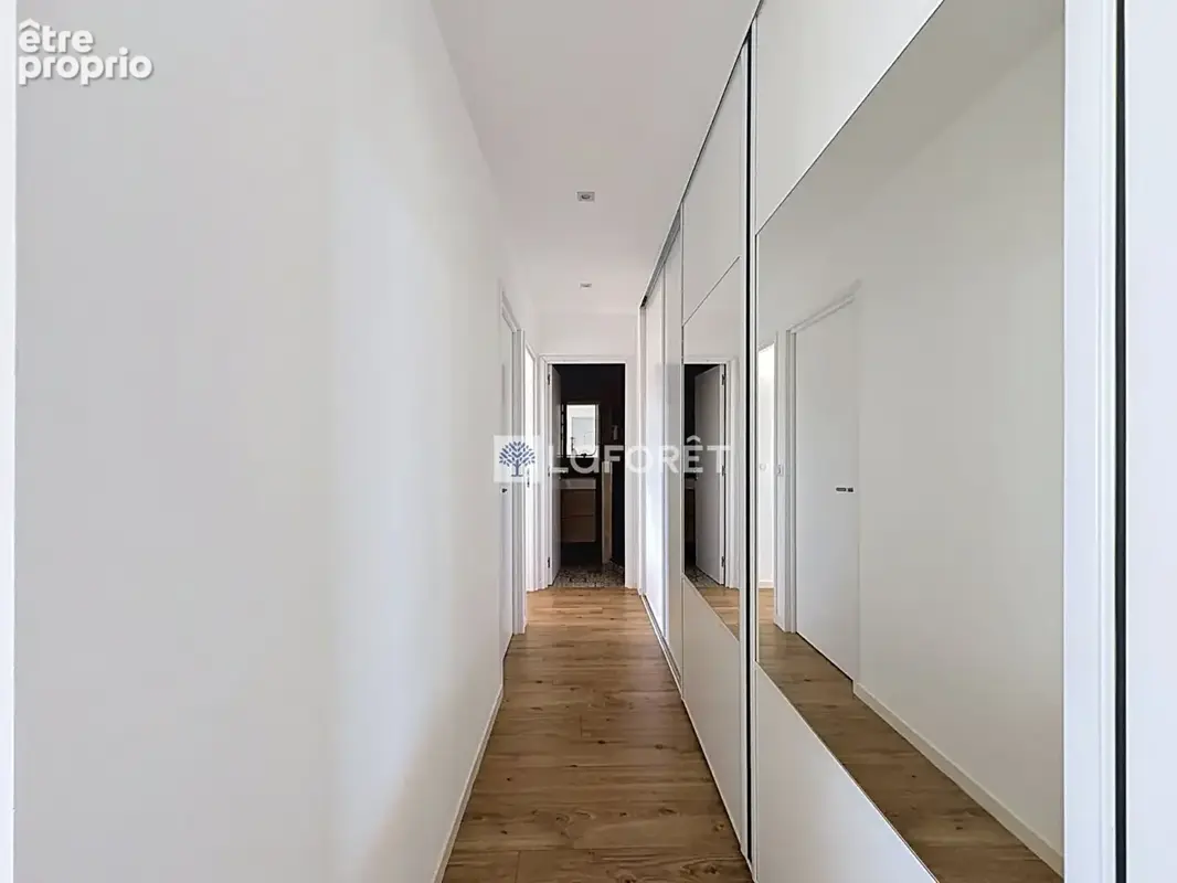 T3 rénové de 58,02 m² avec terrasse de 18 m² et vue mer - photo 6