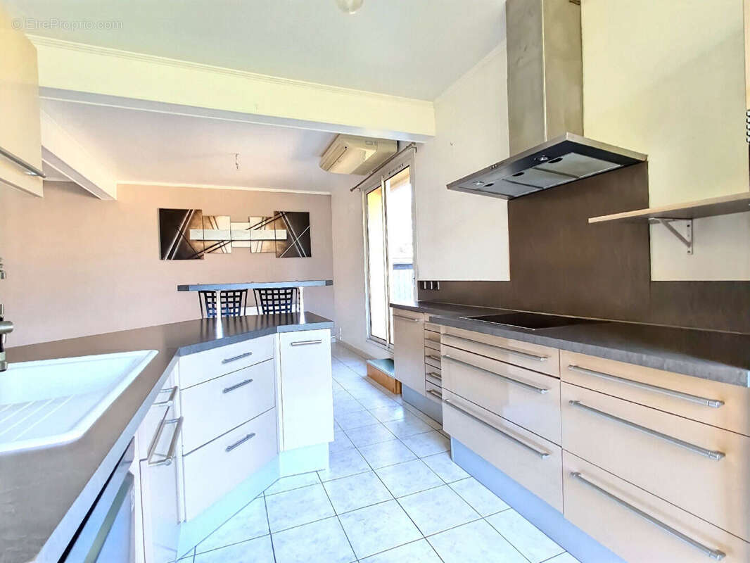 Appartement à LE PONTET