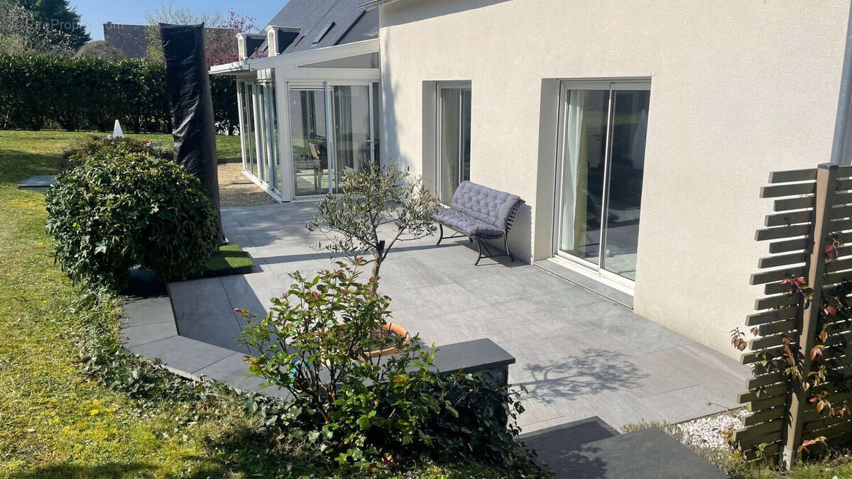 Maison à SAINT-CYR-SUR-LOIRE