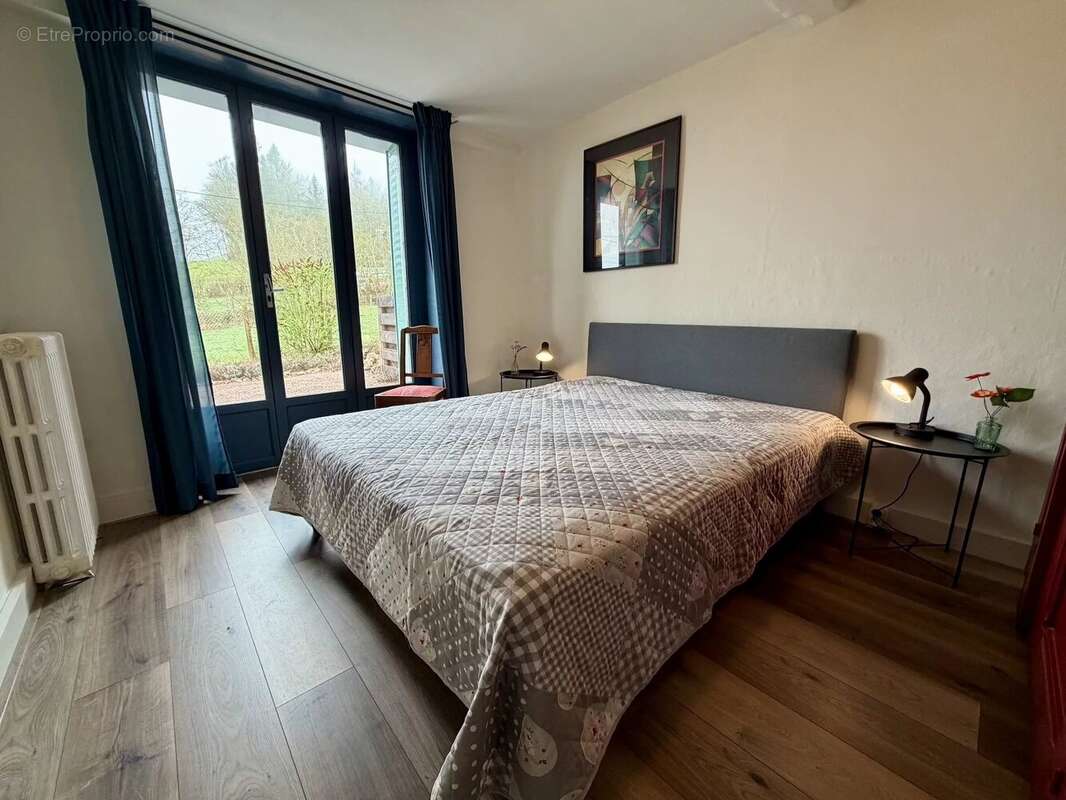Maison à LUCENAY-L'EVEQUE