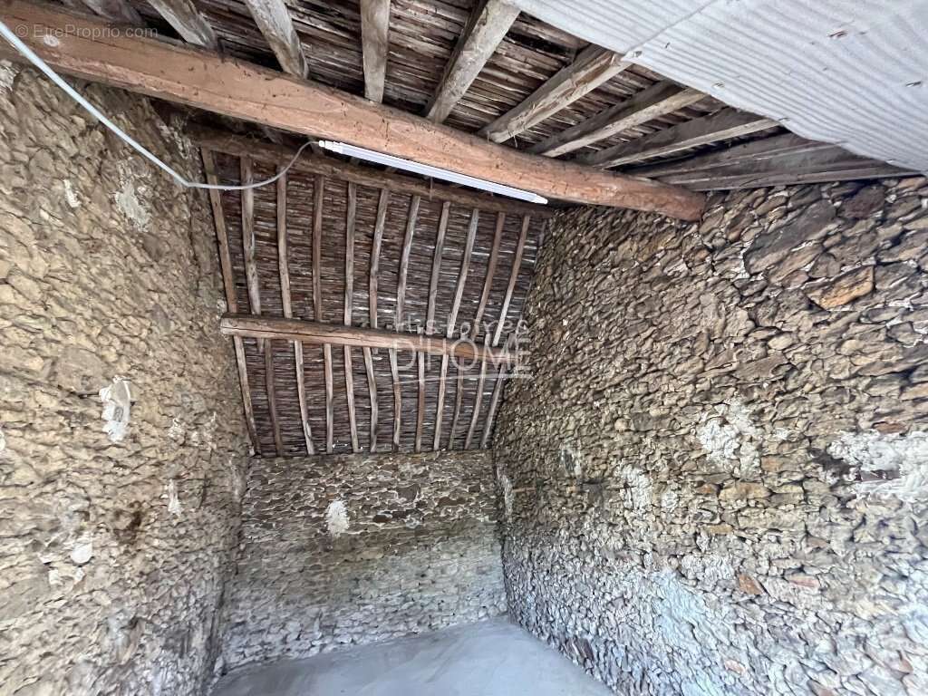 Belle propriete avec 1 annexe et 2 garages sur touquin - photo 18