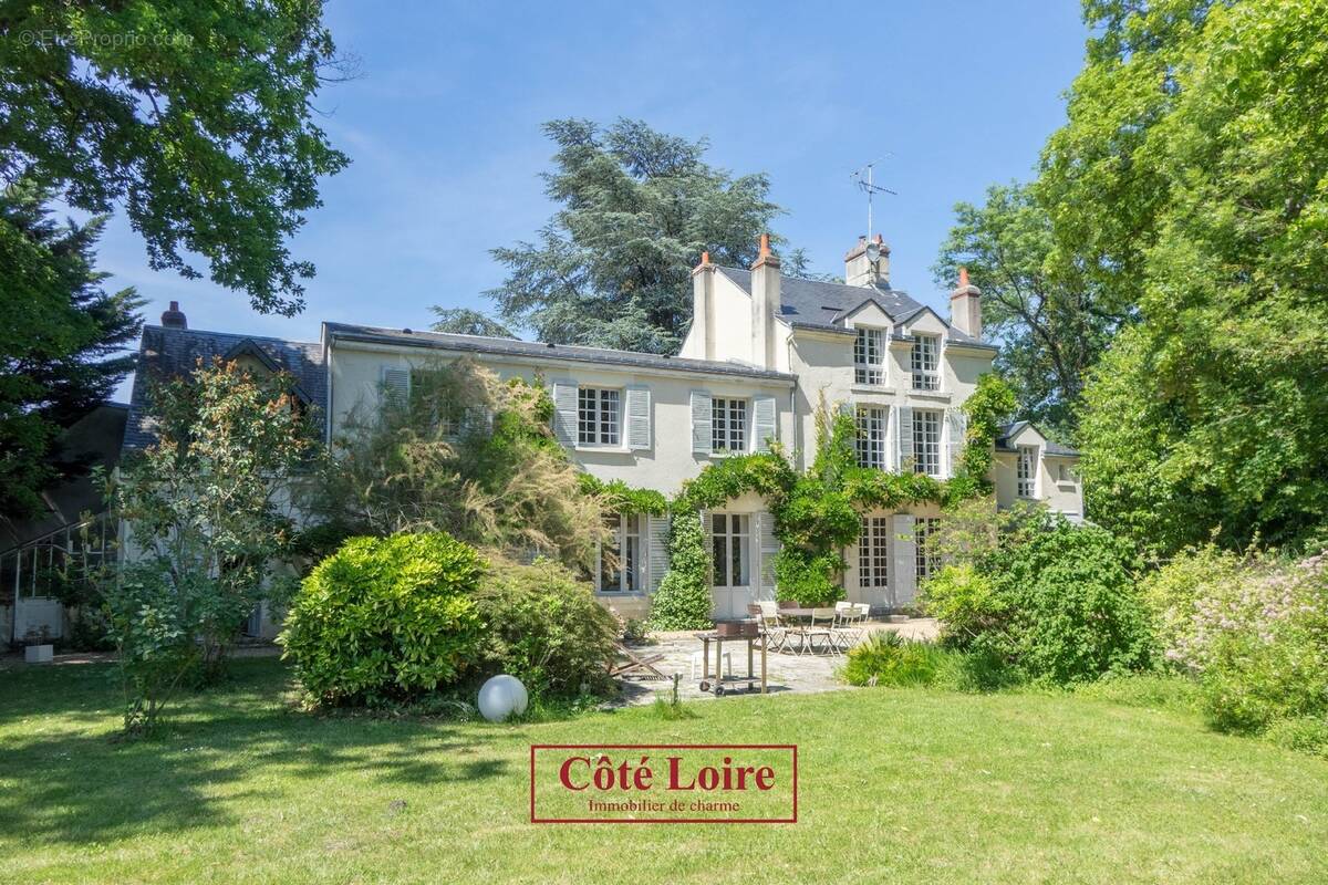 Maison à SAINT-PRYVE-SAINT-MESMIN