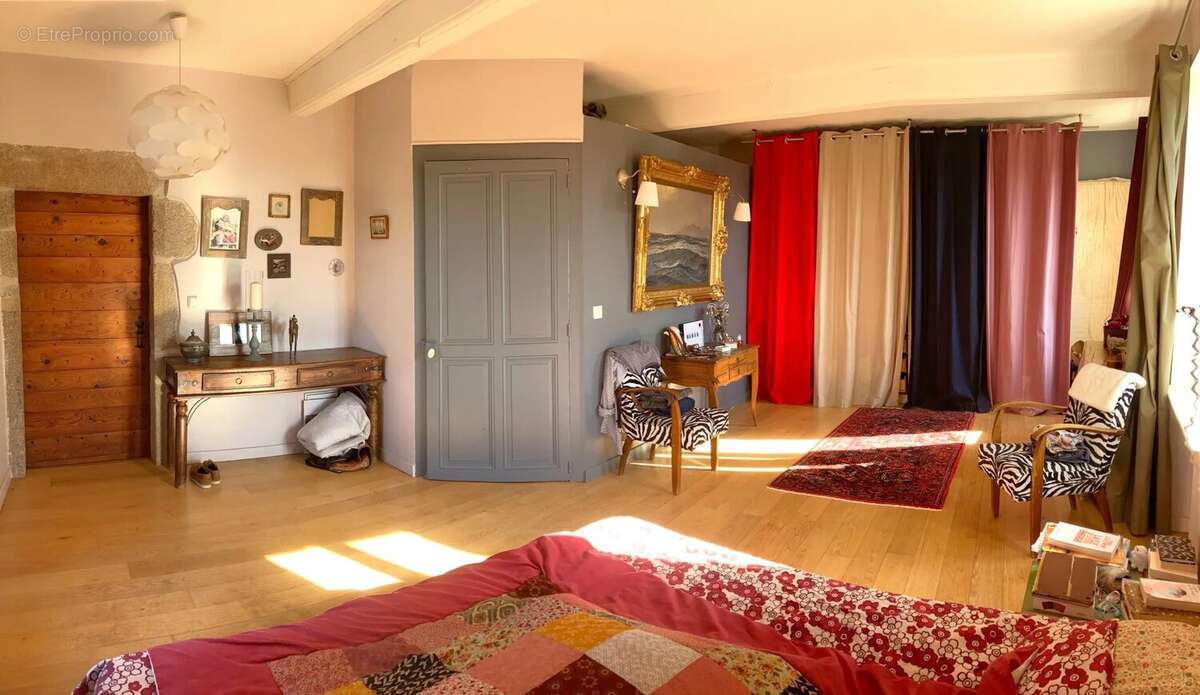 Maison à SOUCIEU-EN-JARREST