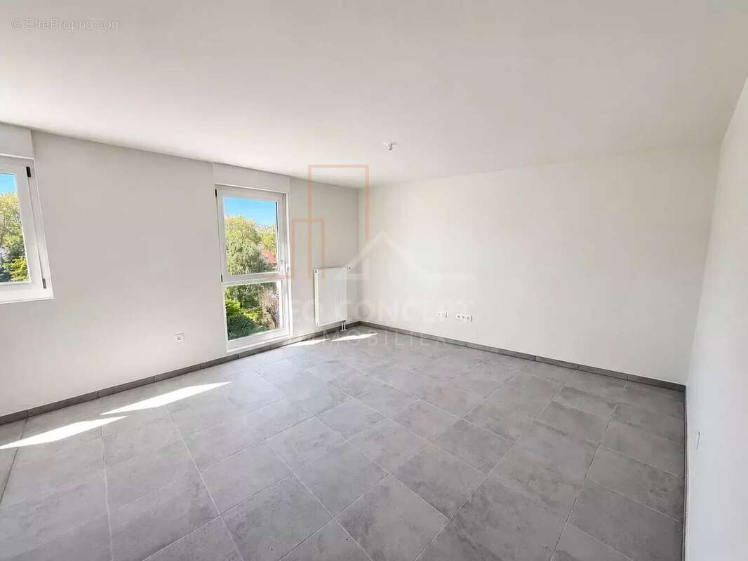 ILLKIRCH-GRAFFENSTADEN  Appartement 3 pièces en attique  67 m²  Deux terrasses - photo 2
