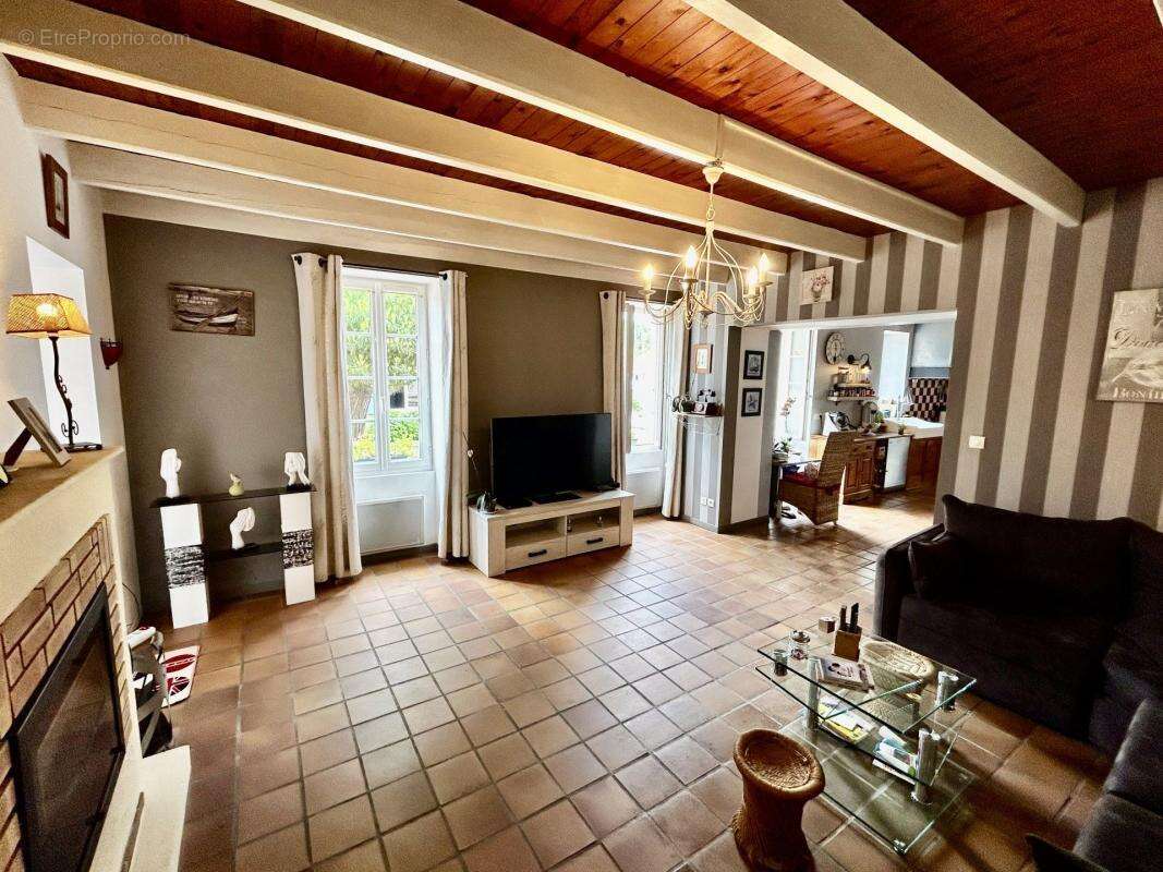 Maison à SAINT-AGNANT