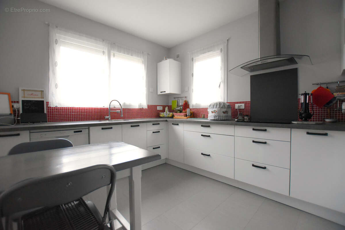 Maison à LES ESSARTS-LE-ROI