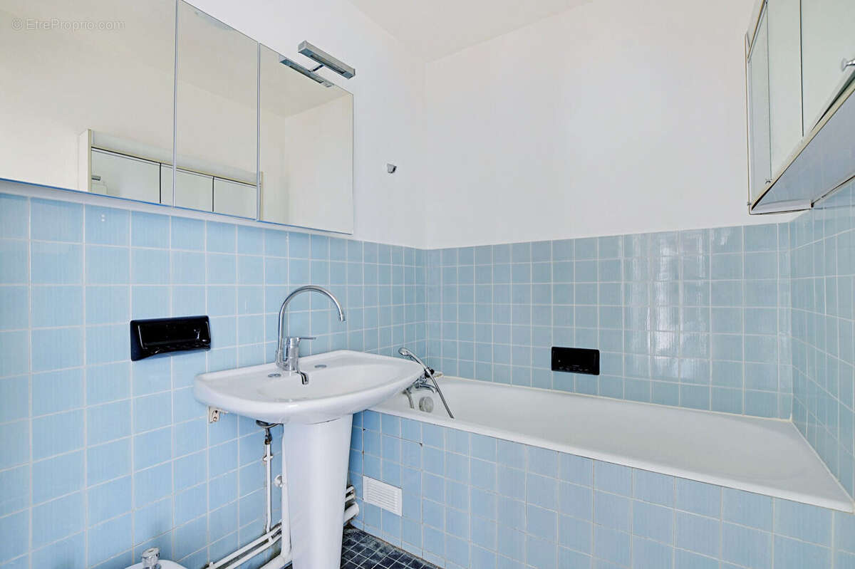 Appartement à PARIS-19E