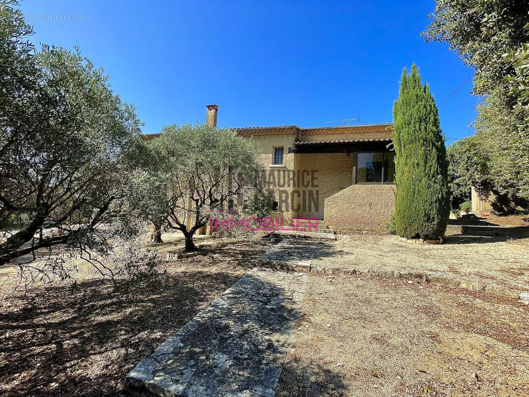 Maison à CAUMONT-SUR-DURANCE