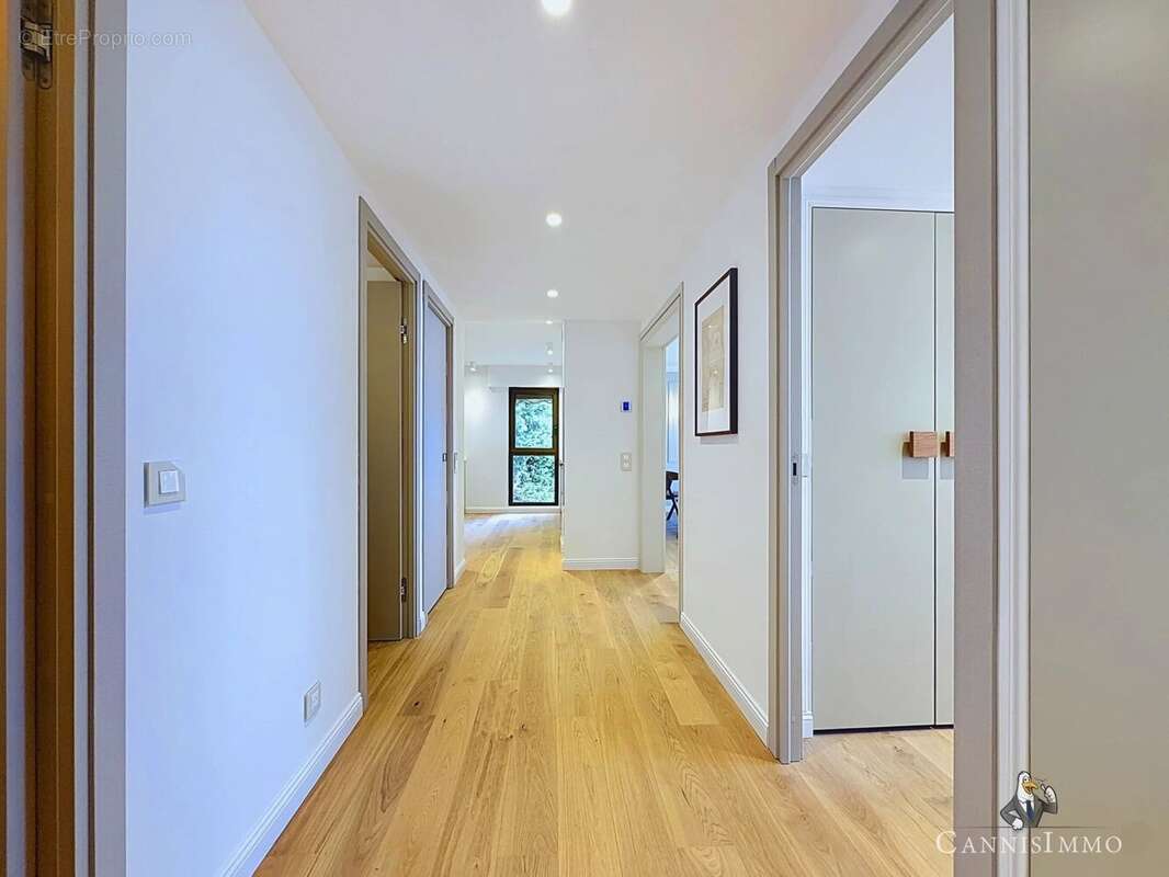 Appartement vue mer le cannet victoria – 4 pièces 107 m² – terrasse – piscine – garage – cave - photo 14