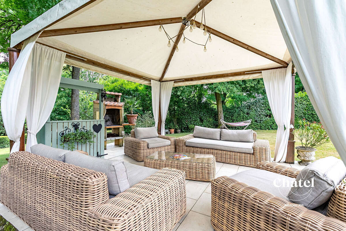 Axe Senlis - Crépy en Valois - Maison avec garage - piscine - jardin - photo 2