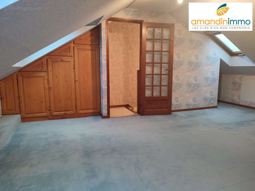 Maison à VERT-SAINT-DENIS