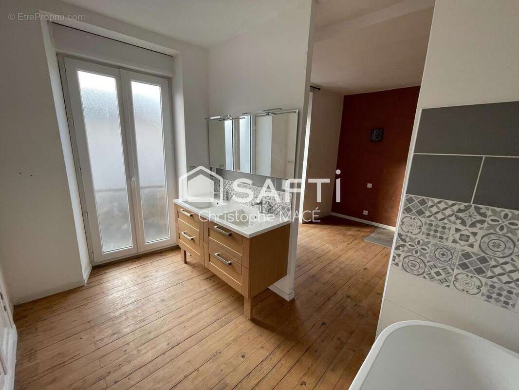 Photo 4 - Maison à QUELAINES-SAINT-GAULT