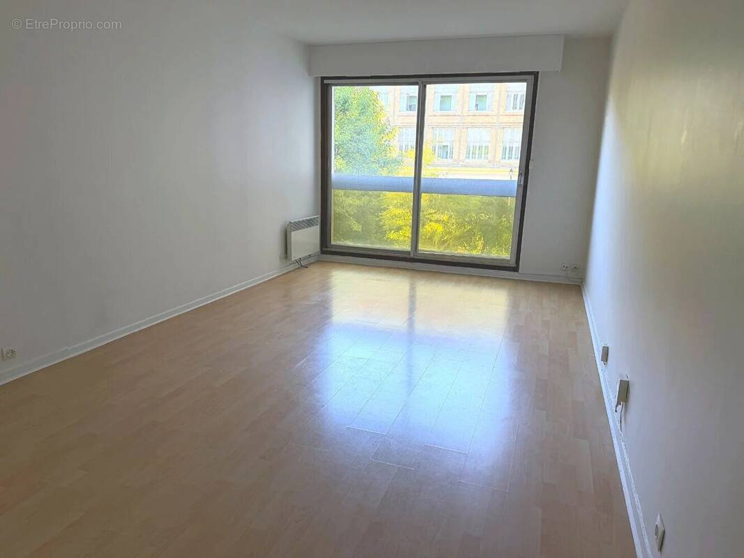 Appartement à PARIS-12E