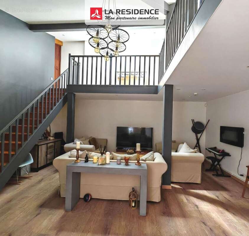 Maison 170 m² à Pierrefitte-Sur-Seine  - photo 2