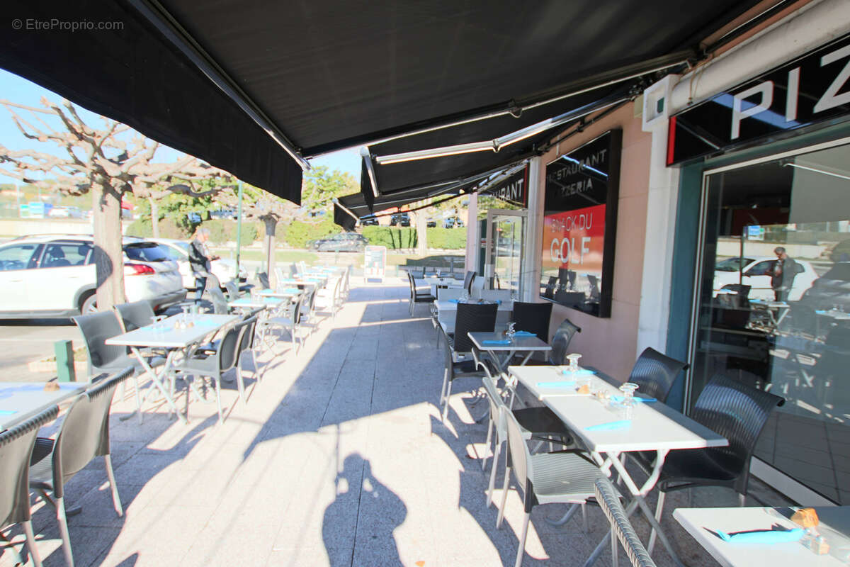 Commerce à TOURRETTES