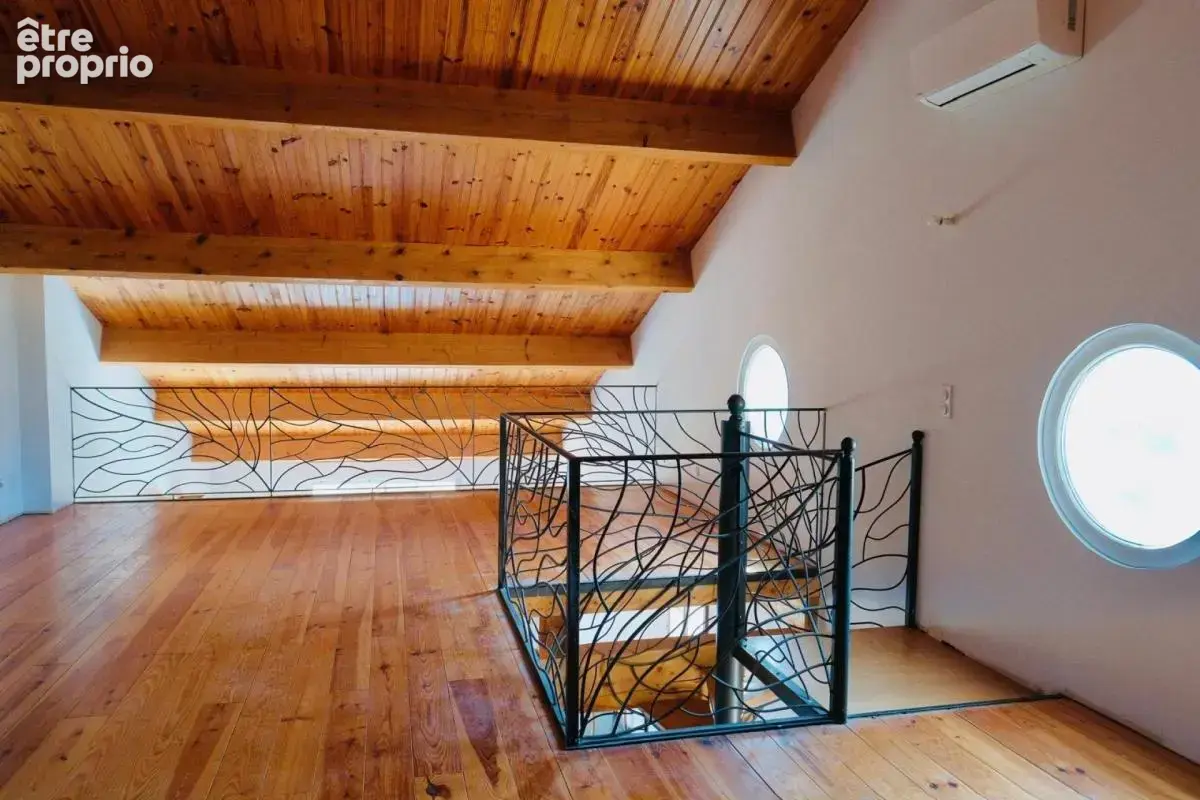 Corps de ferme a fort potentiel avec piscine et dependances , idéal chambres d ' hotes ou grande famille - photo 7