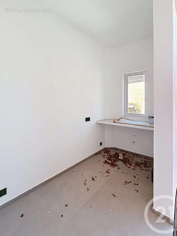 Appartement 140 m² à Sete  - photo 19
