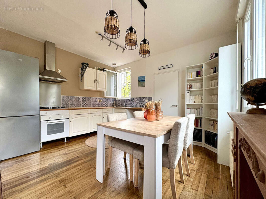 Maison à SAINTE-LUCE-SUR-LOIRE