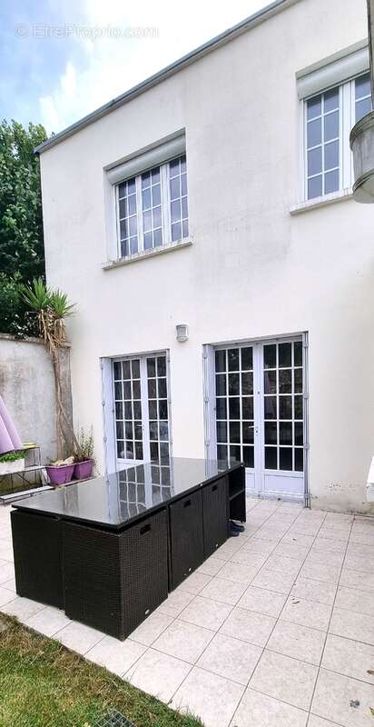 Maison à MANTES-LA-JOLIE