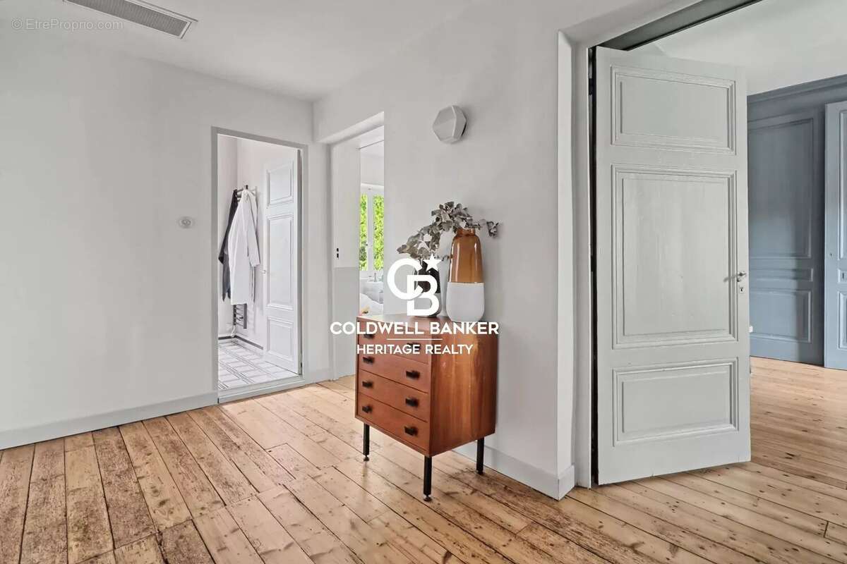 Maison à COLLONGES-AU-MONT-D'OR