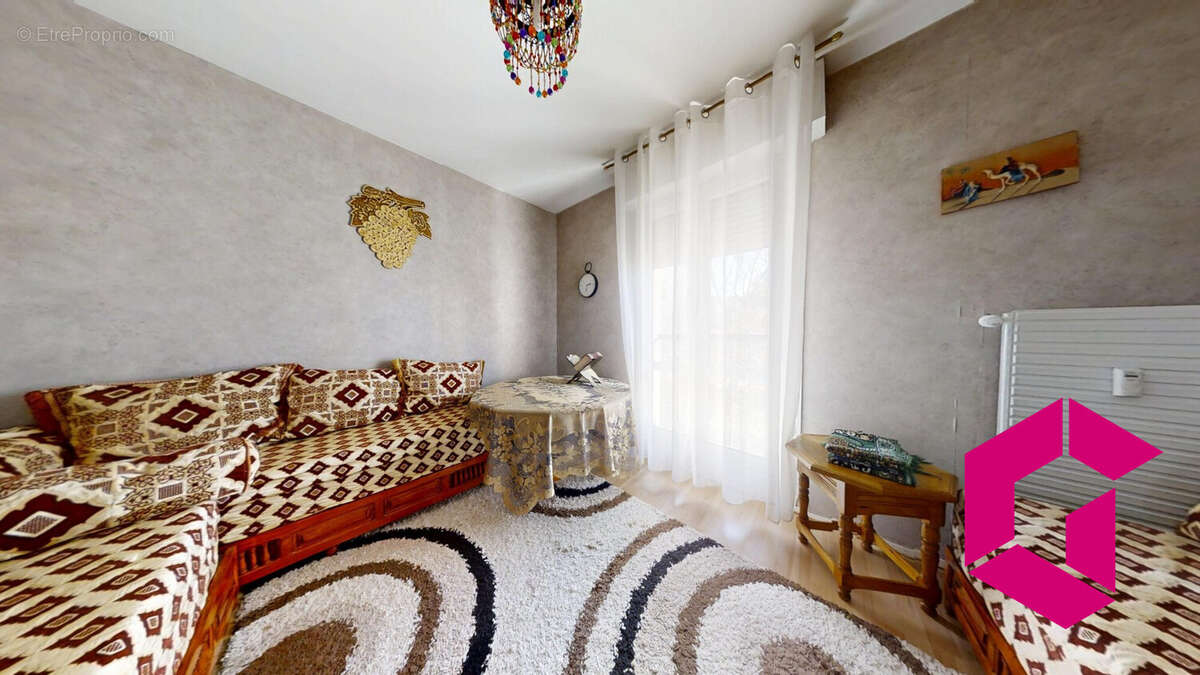 Appartement à SAINT-ETIENNE