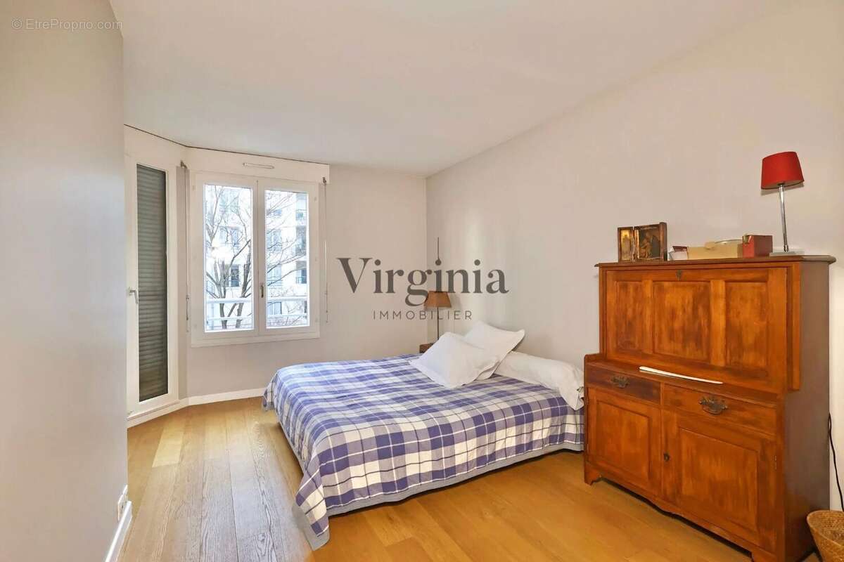Appartement à CHARENTON-LE-PONT