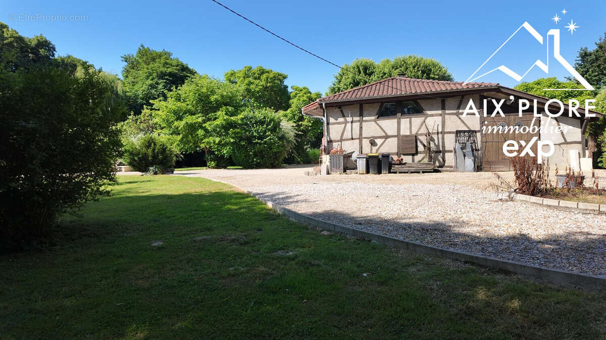 Maison 203 m² à Attignat  - photo 6