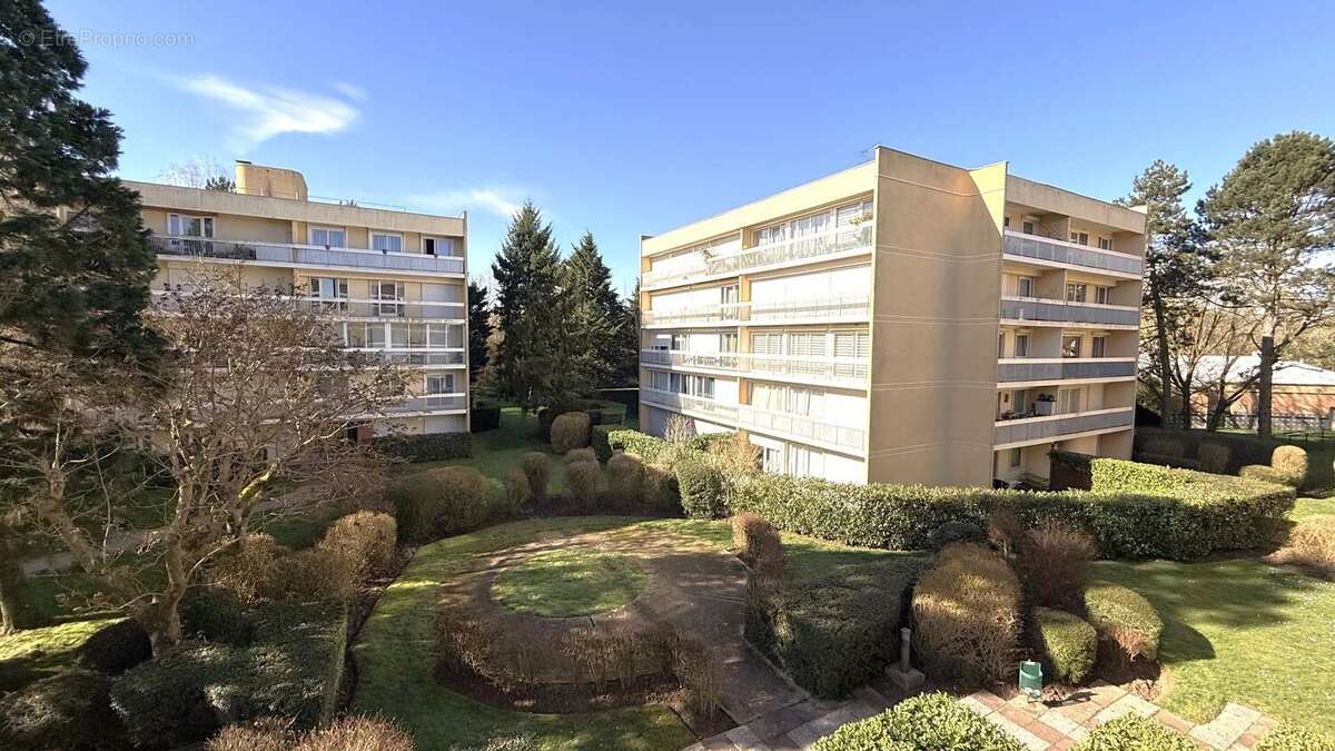 Appartement à ELANCOURT