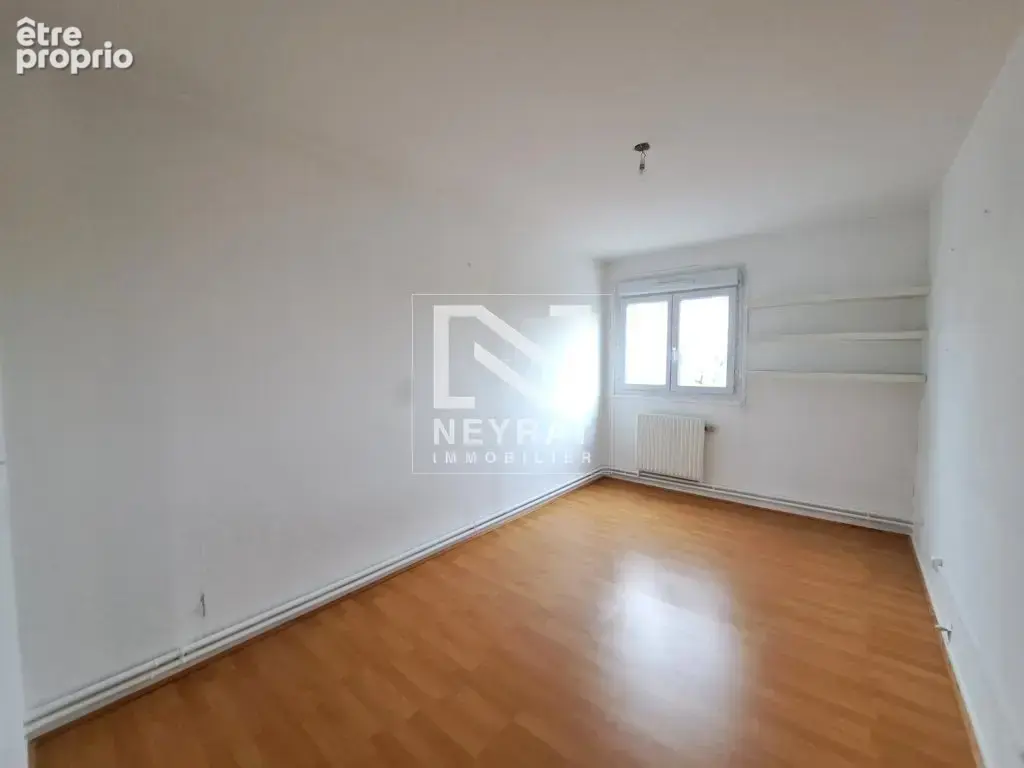 Appartement 3 pièces 64 m² à vendre à Luzy (58170) - photo 4