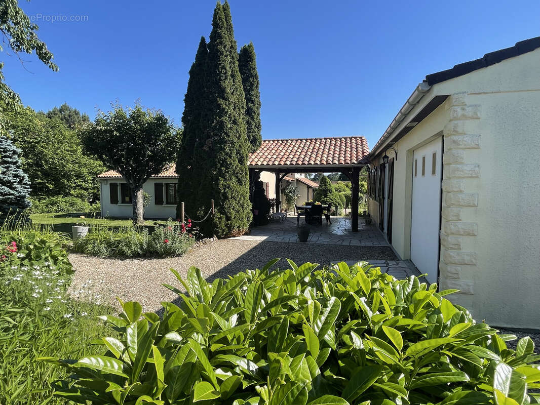 Maison à COURSAC