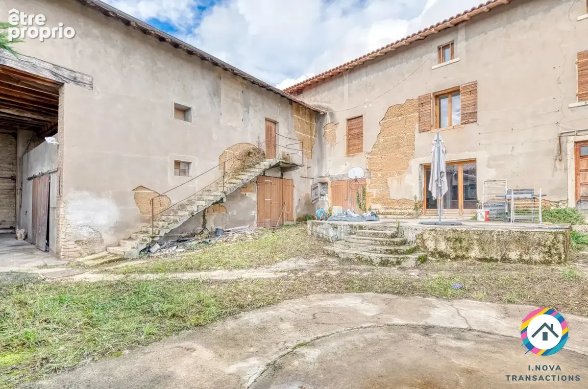 Grande maison familiale à rénover – Sainte-Euphémie (01600) - photo 2