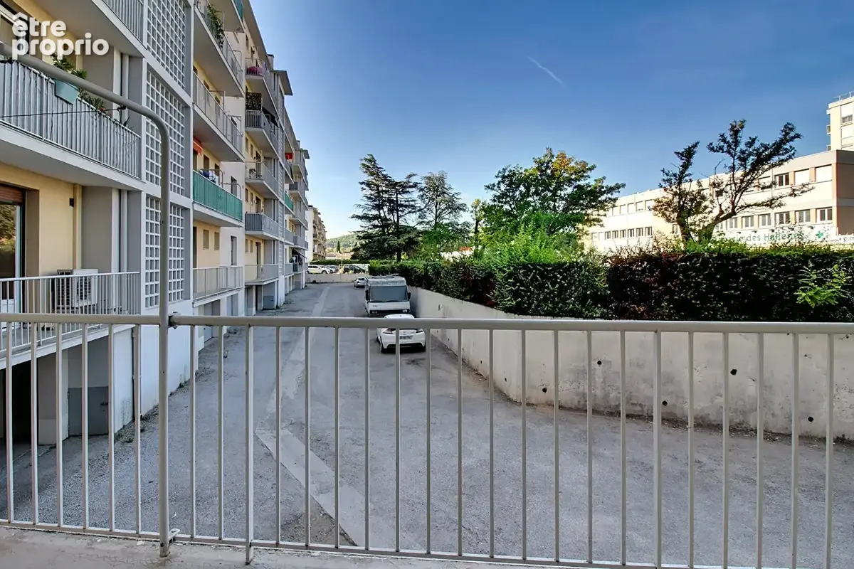 À VENDRE EN EXCLUSIVITÉ ! DRAGUIGNAN Appartement T4 de 84 m² en rez-de-chaussée - photo 5