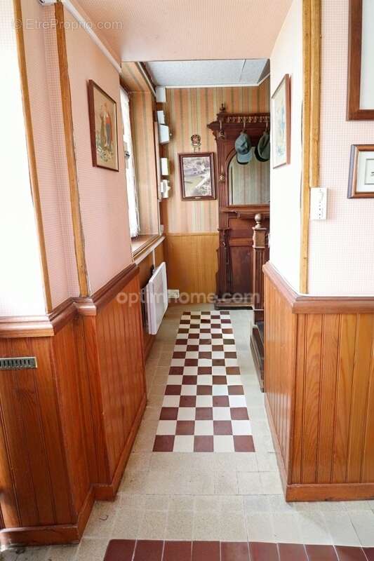 Maison à SAINT-GEORGES-LES-LANDES