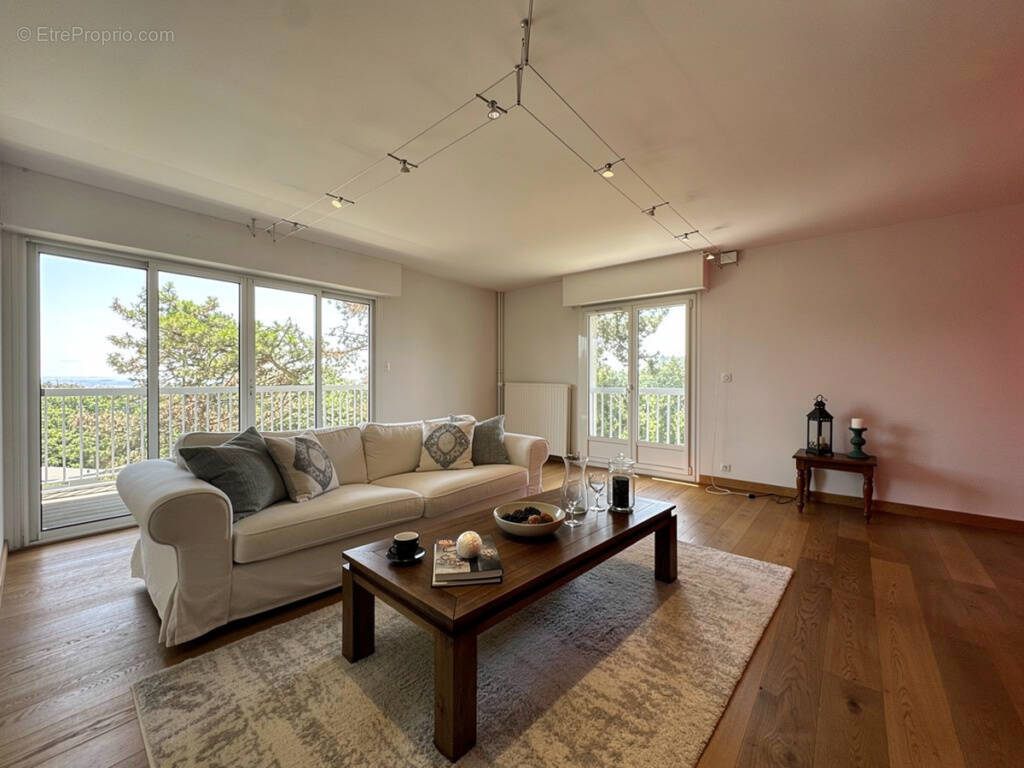 Appartement à CALUIRE-ET-CUIRE