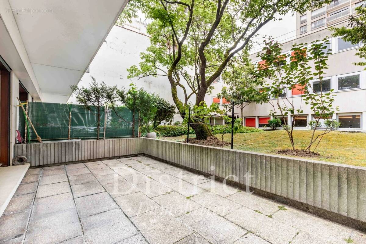 Appartement à PARIS-15E