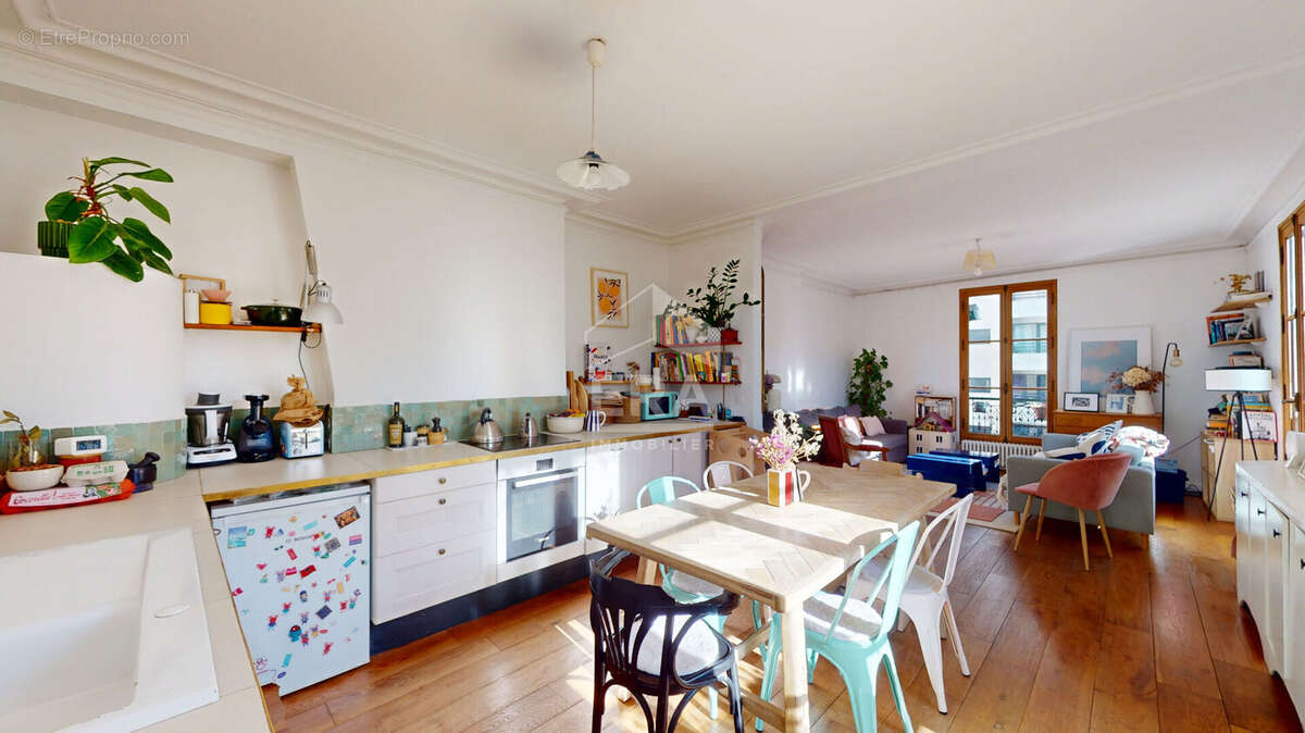 Appartement à PARIS-19E